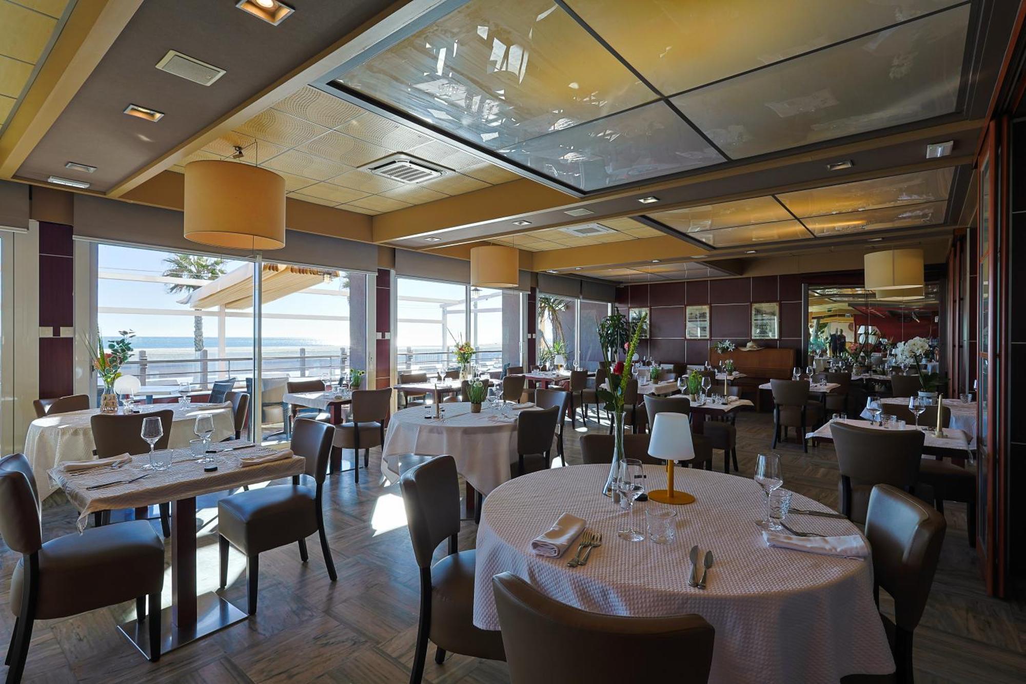 Logis Hotel & Restaurant Mediterranee Port-la-Nouvelle Exterior foto